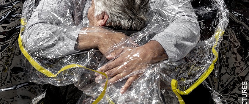 001_World-Press-Photo-of-the-Year-Nominee_Online_Mads-Nissen_Politiken_Panos-Pictures