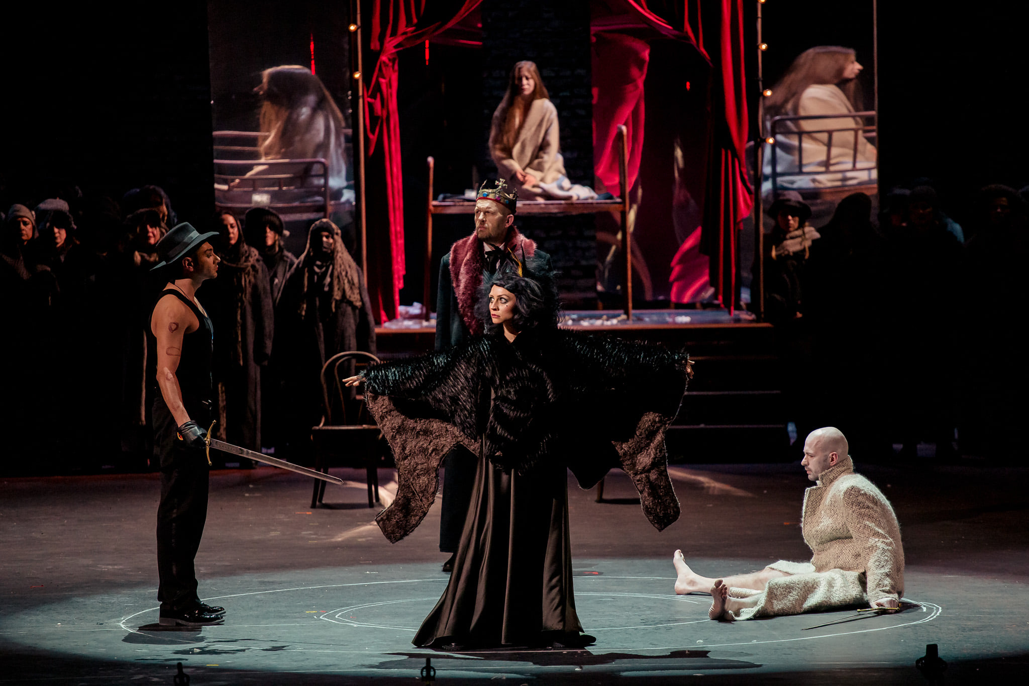 invitaţi pe scena Operei Naționale București