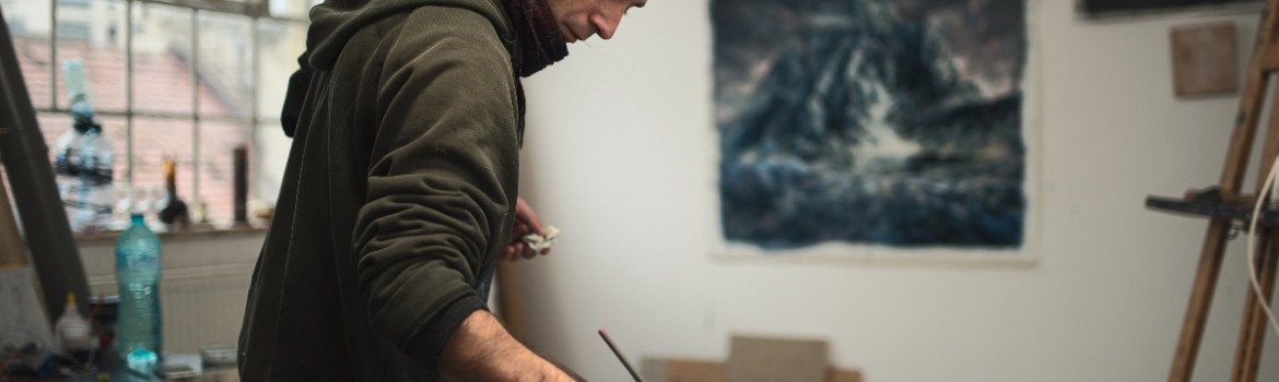Expoziția itinerantă a artistului Andrei Gamarț ajunge la Constanța