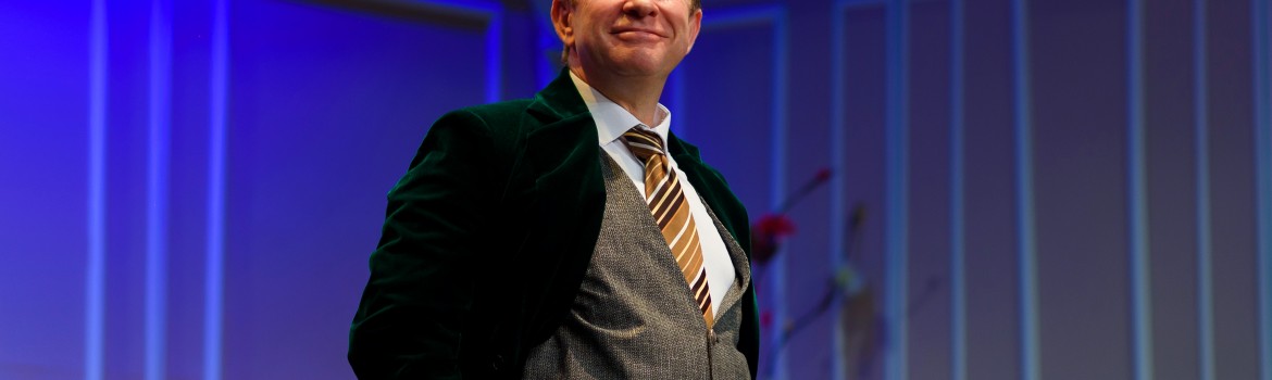 Pavel Bartos in Escu