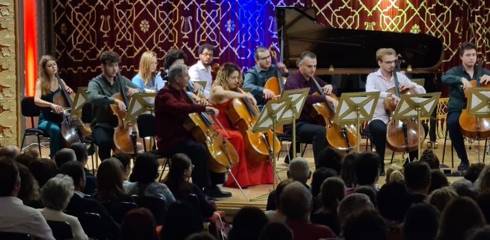 Violoncellissimo în turneu la Budapesta, pe 27 noiembrie şi Beijing, pe 5 decembrie