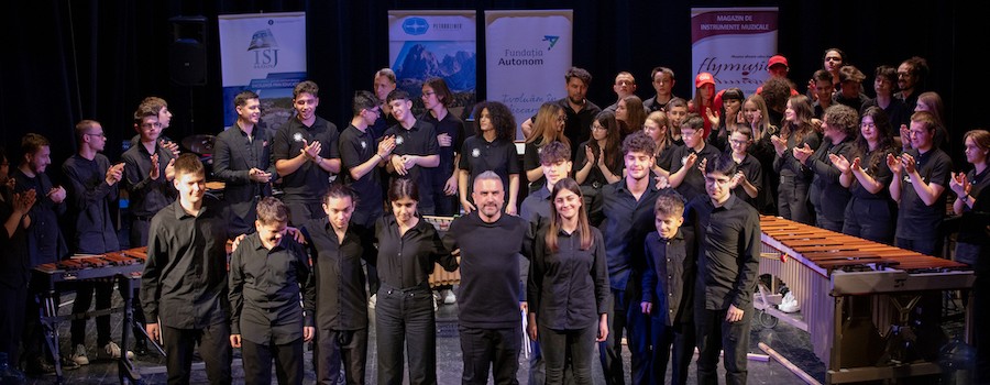 Zoli Tóth și tinerii percuționiști Cantus Mundi pornesc în turneu național